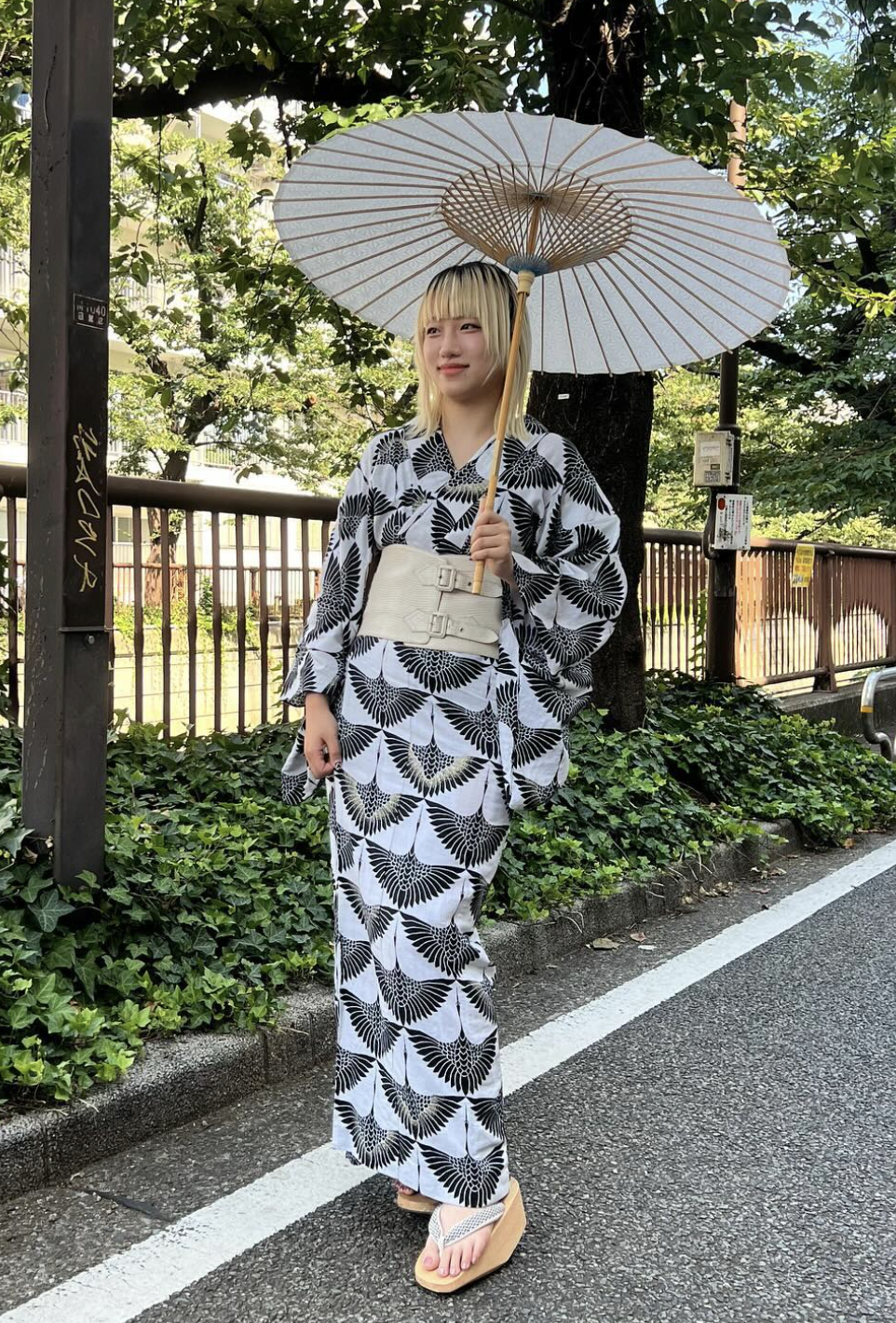 Flight Beige Black (Komidaya Genbei): Yukata