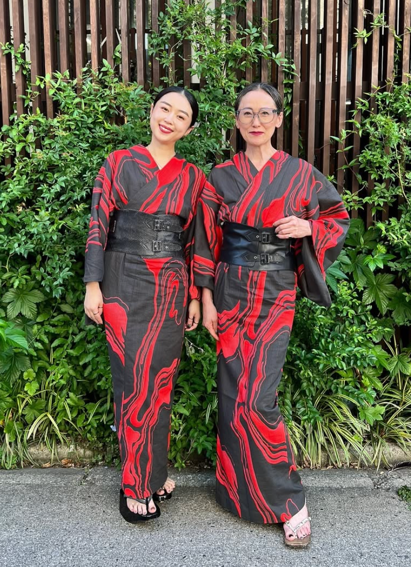 Sumi-nagashi black/red (KAPUKI original): Yukata