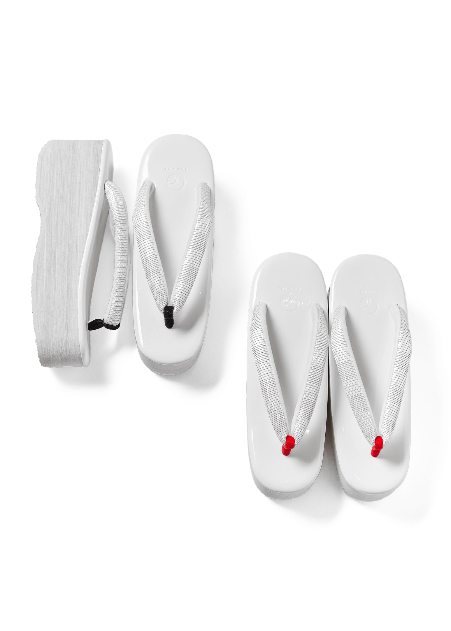 “Karenbrosso thick-soled sandals white” Hishiya x KAPUKI