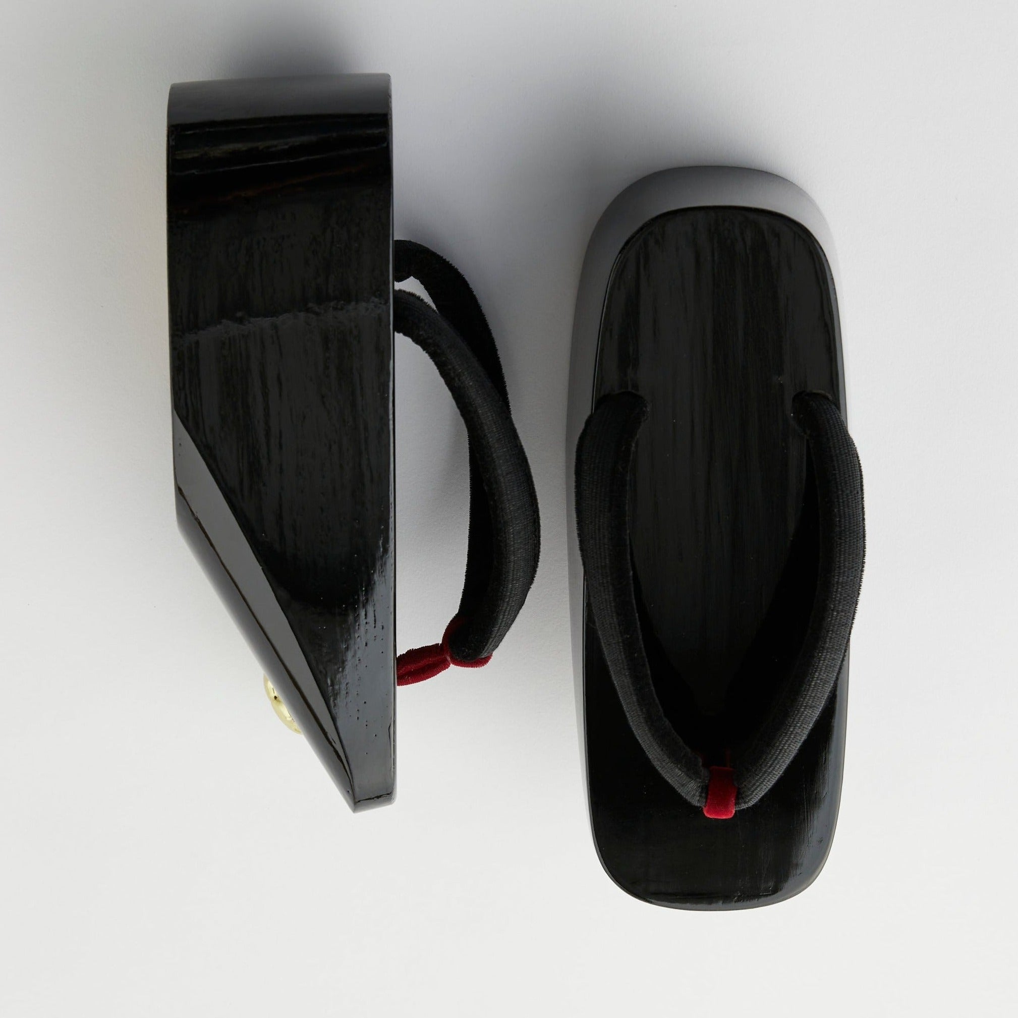 Black painted Pokkuri Horsehair (KAPUKI): Geta | Pokkuri