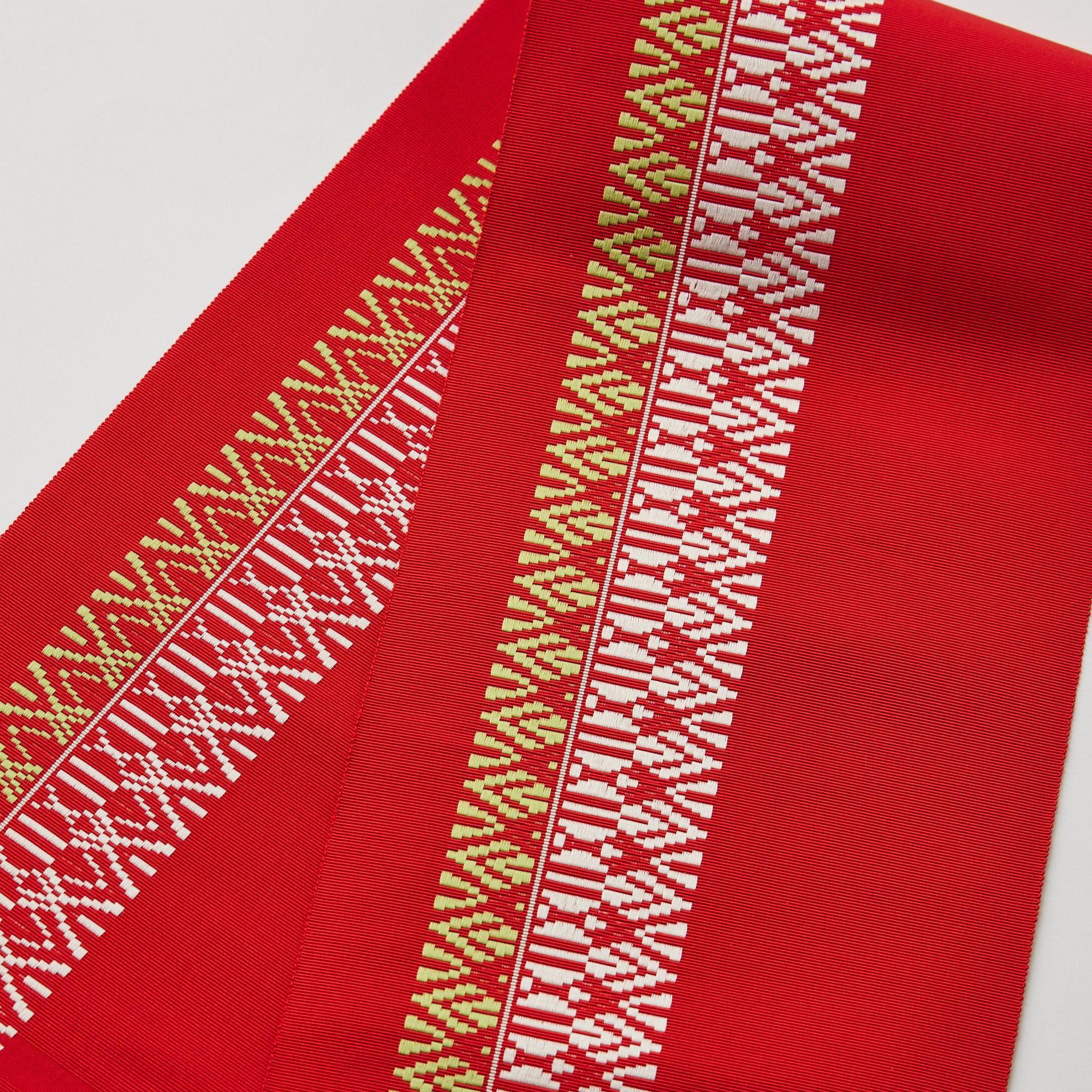 Half-width obi "Yoshi Red" by Nishimura Textiles: 4-inch hitoe | Pure silk