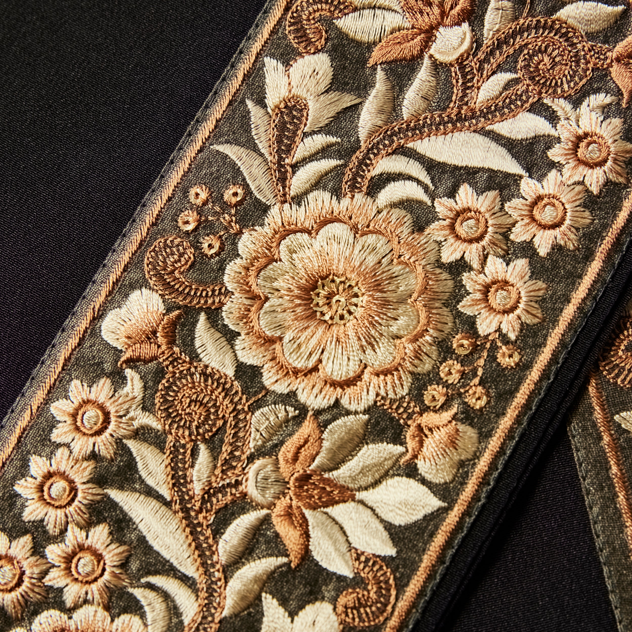 Embroidery half collar flower KAPUKI original