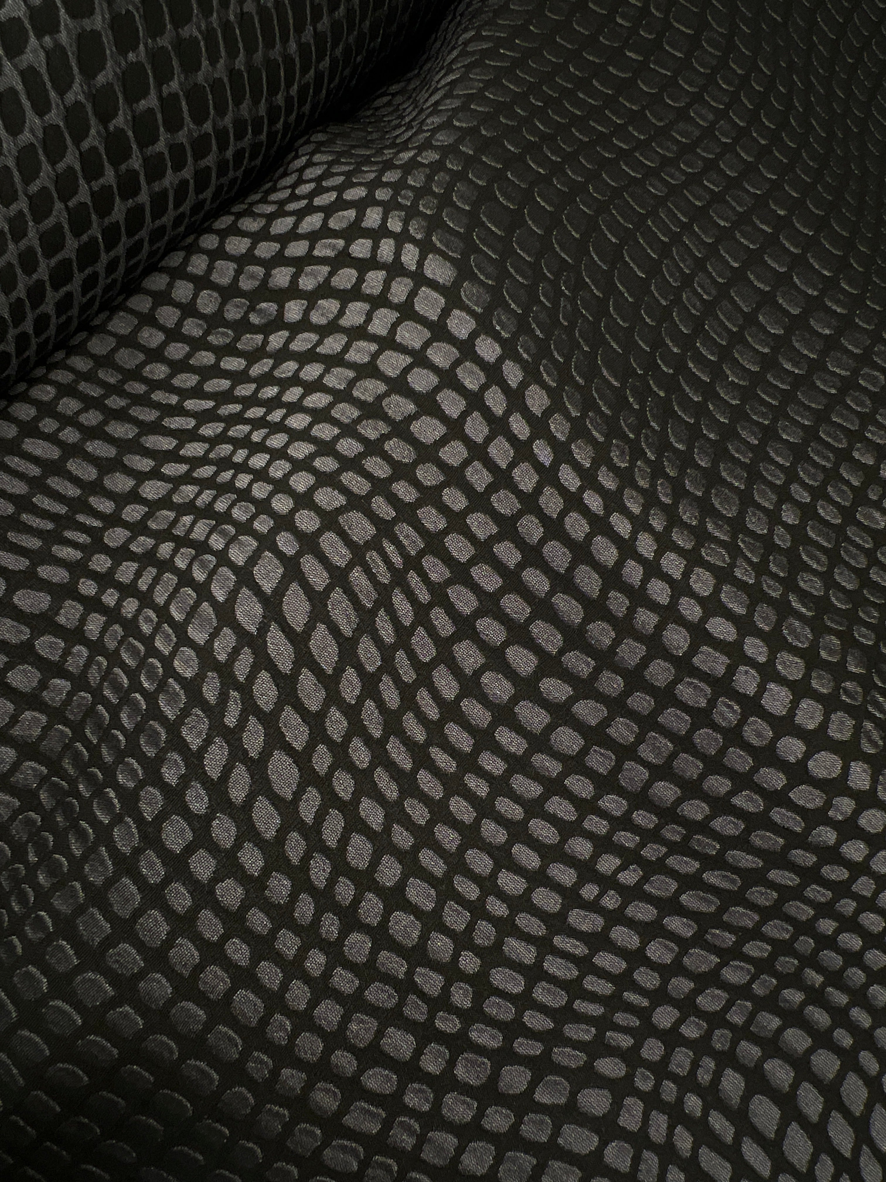 着物｜洗えるお召し｜ala elle  クロコダイル 中 黒 × 黒｜ワタマサ｜正絹