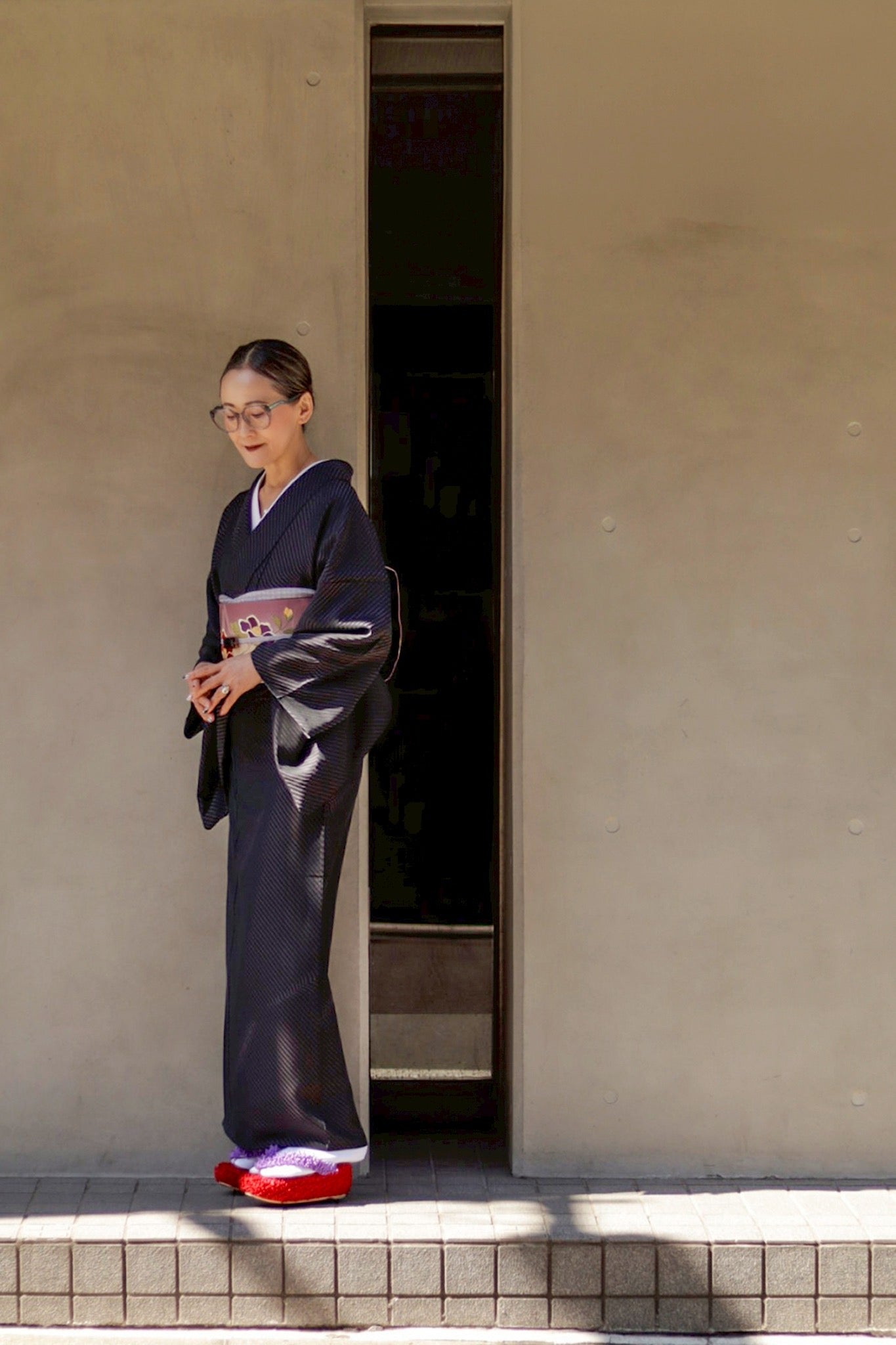 着物｜洗えるお召し｜ala elle 斜線波 黒×紫｜ワタマサ｜正絹