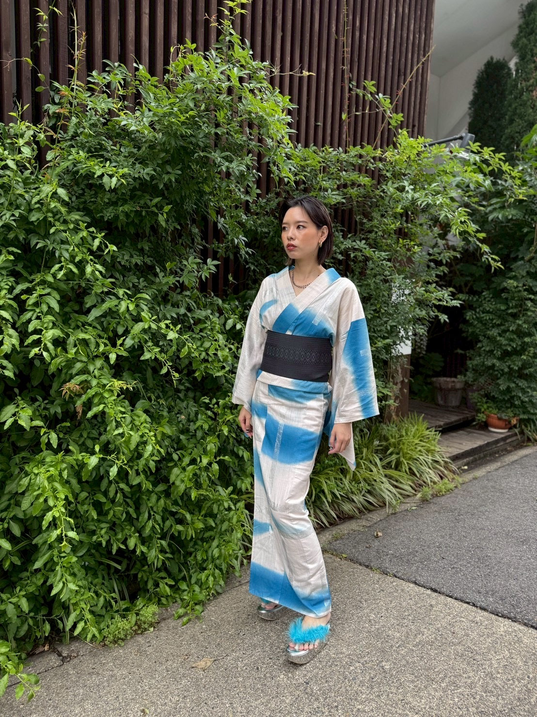 Torn lattice light blue/vintage foil (Kondaya Genbei): Yukata