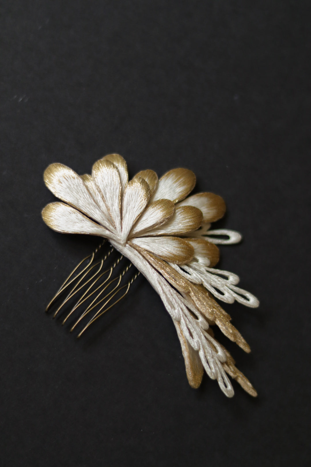 Emi Takazawa: Comb | Hair accessories