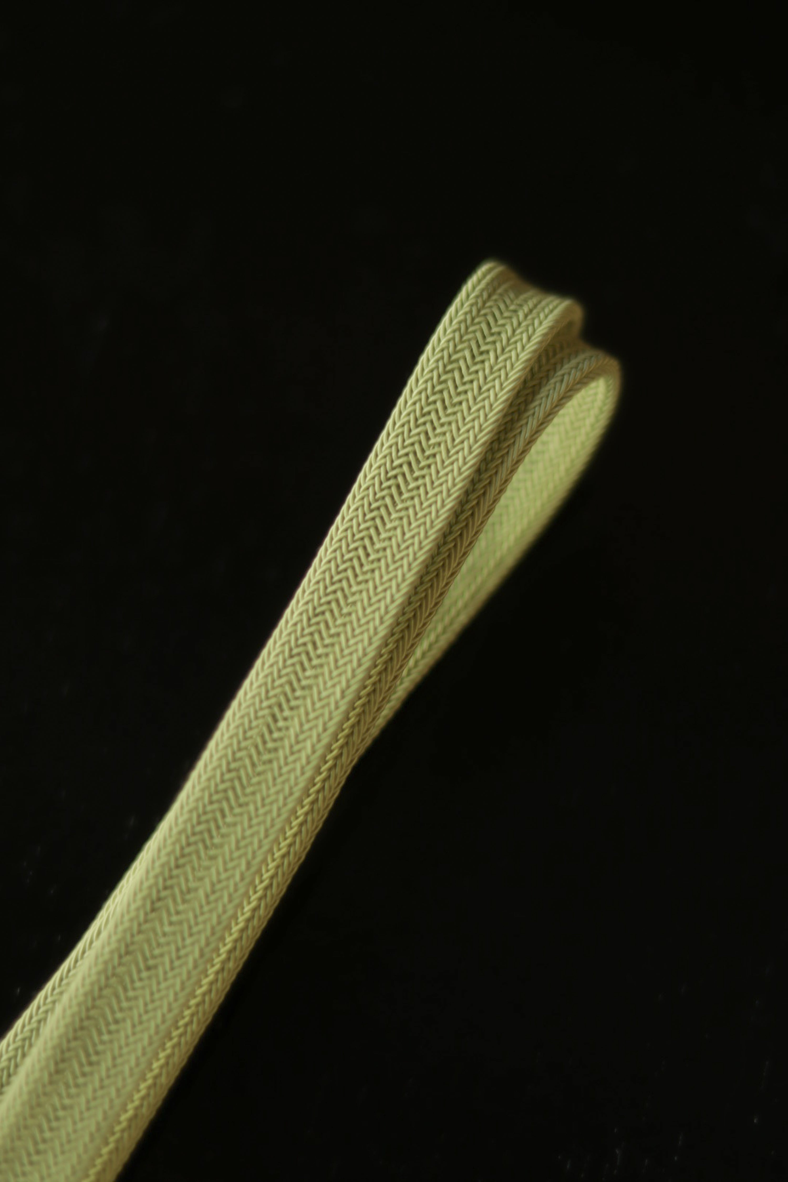 Obi-jime (belt fastener) - plain square morning lace with chrysanthemum tassels and twisted tassels, yellow-green, Erihide