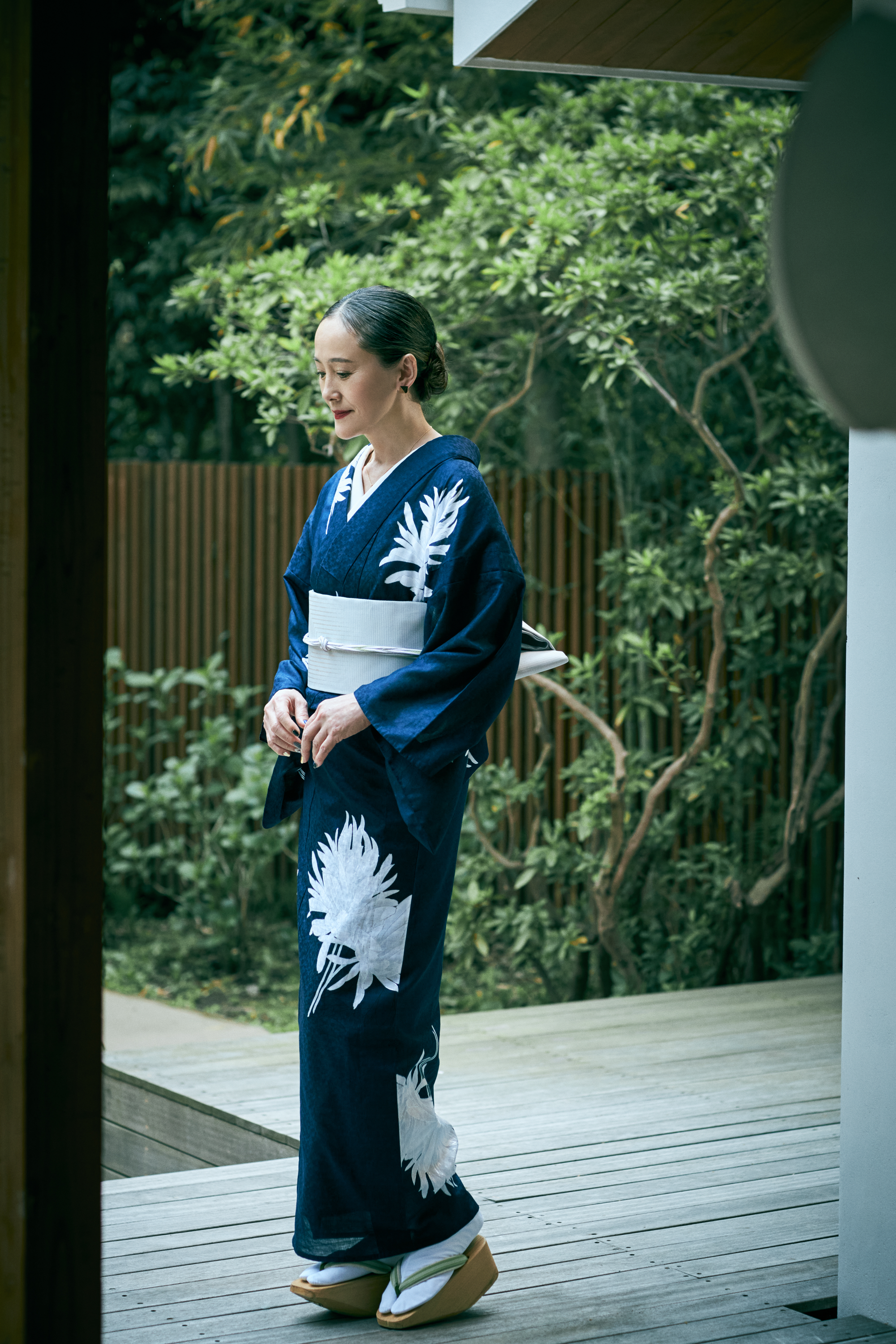 月照乱華 紺（誉田屋源兵衛）：浴衣