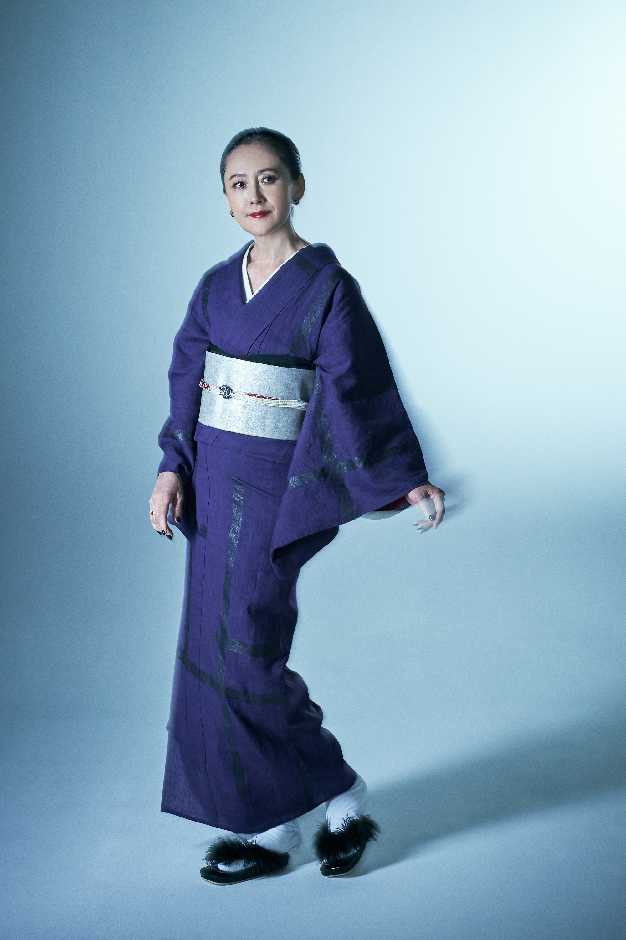 麻世妙 破れ格子 紫／黒漆（KAPUKI × 誉田屋源兵衛 ）：着物｜大麻布