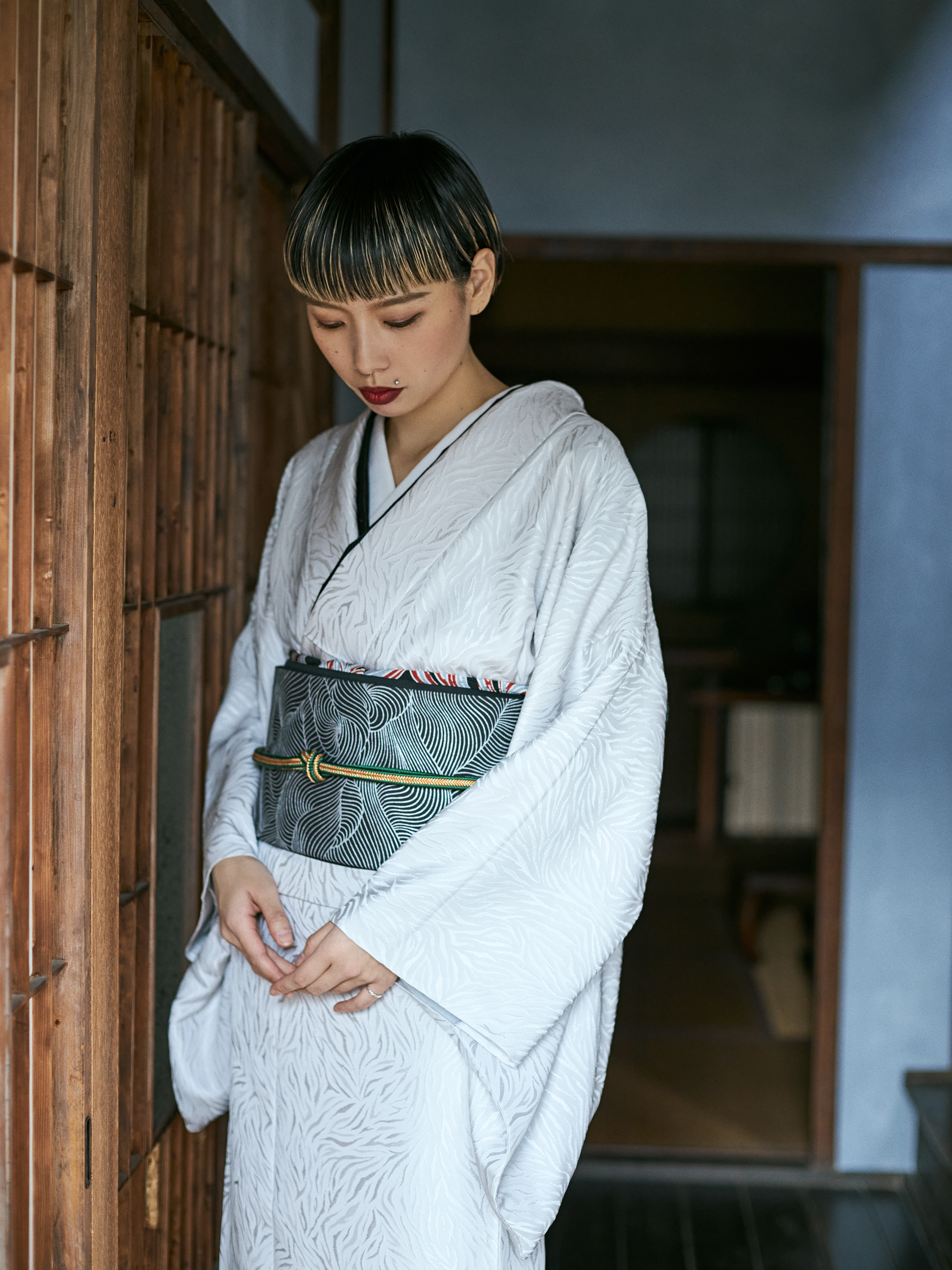 Kimono plain color lining "Reiron white tiger crest"