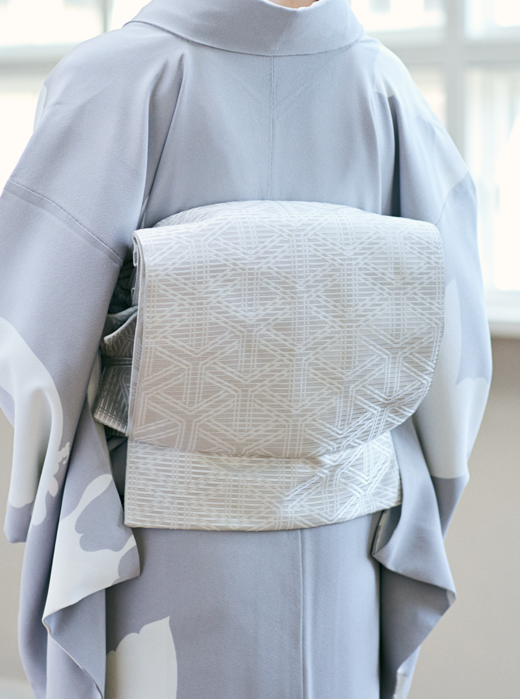 Fukuro obi "Bishamon tortoise shell white" KAPUKI original: Nishijin-ori | Pure silk (as finished)
