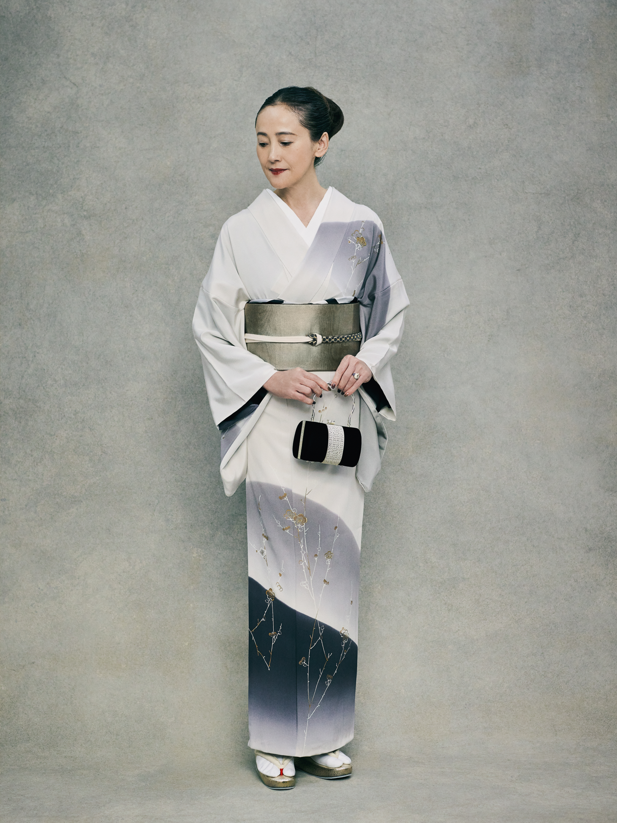 Kurojisen Oimatsu (Narikane Kobo): Hanging | Kyoto Yuzen | Gold leaf | Sash (tailoring fee included)