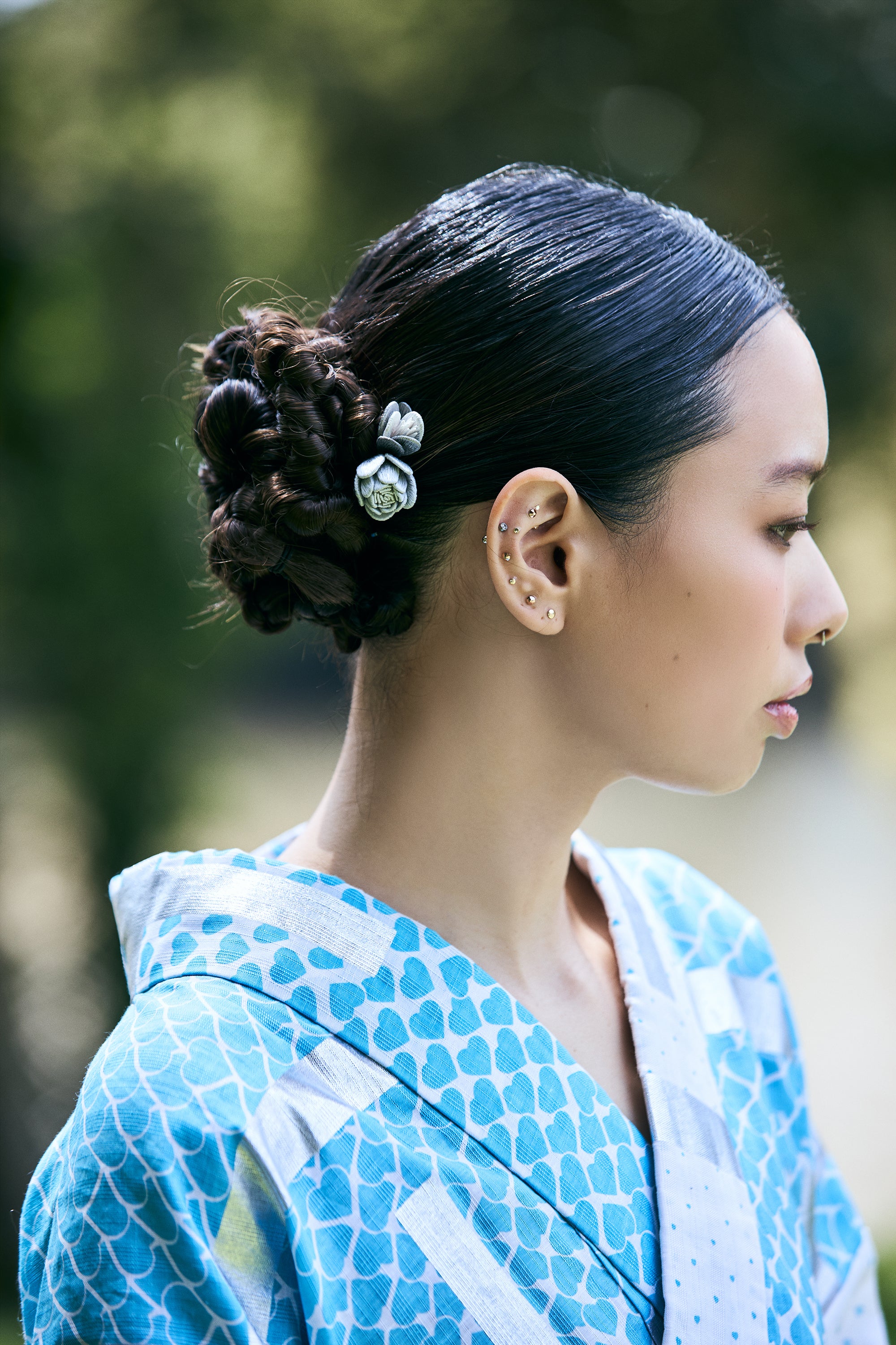 emi takazawa 横振り刺繍ピアス水金地火木土天冥海H.P.FRANCE うっとりするほど美しい刺繍の花飾り 「emi takazawa」新作展「水金地