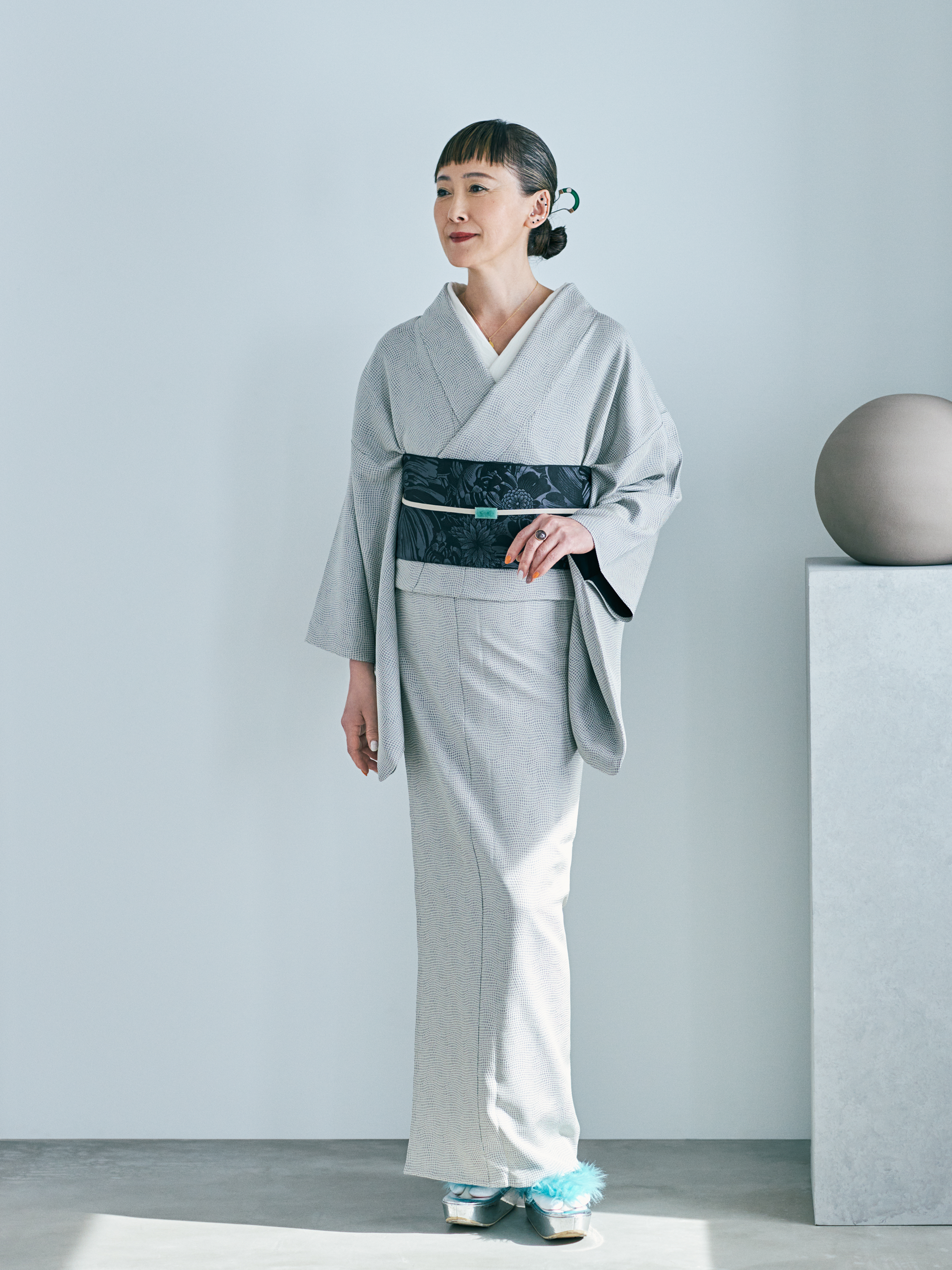 ala elle Crocodile Small Gray (Watamasa): Omeshi | Kimono | Pure Silk