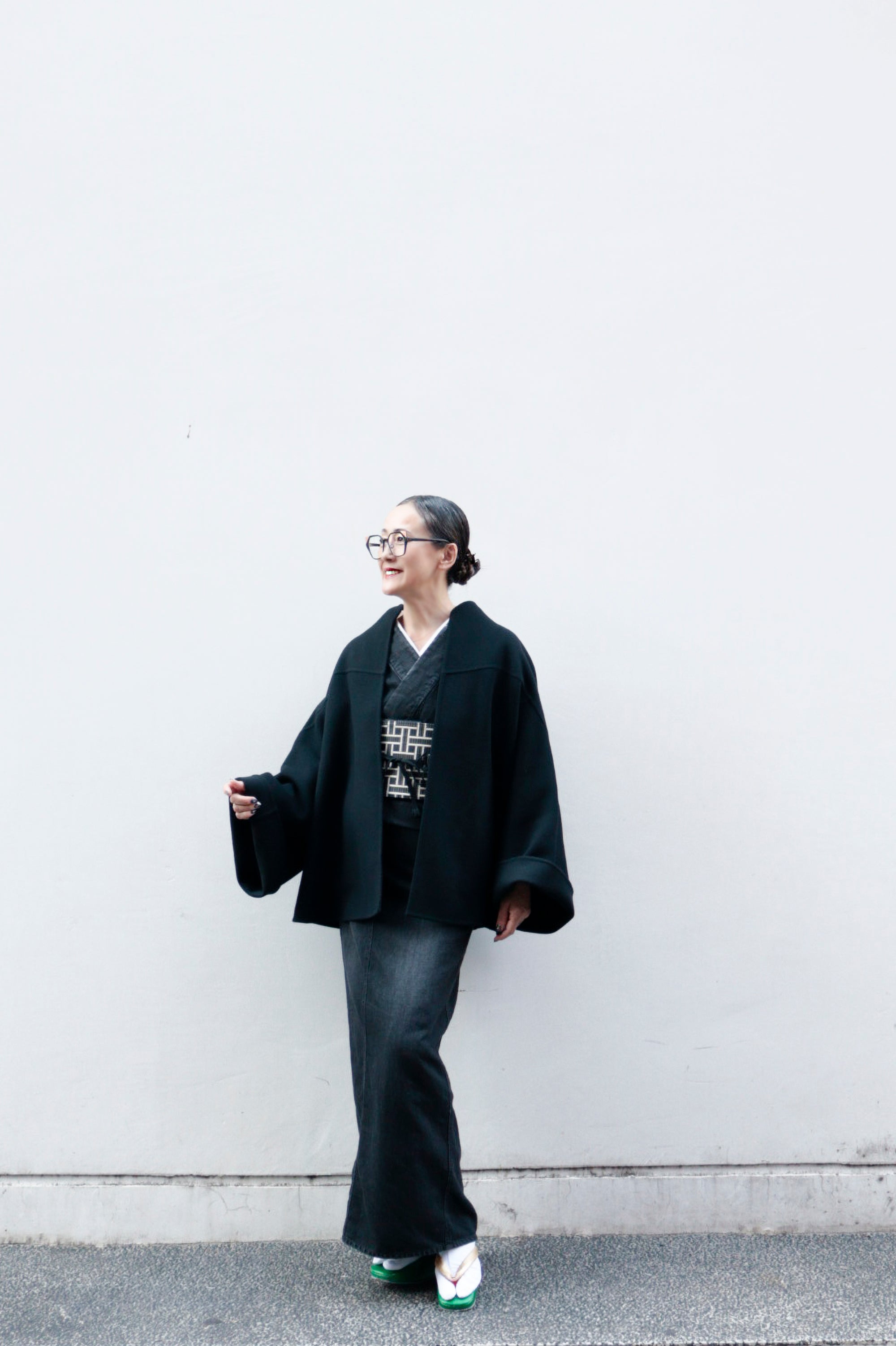 女優コート ANNA ブラック（MIMA）：コート｜アウター