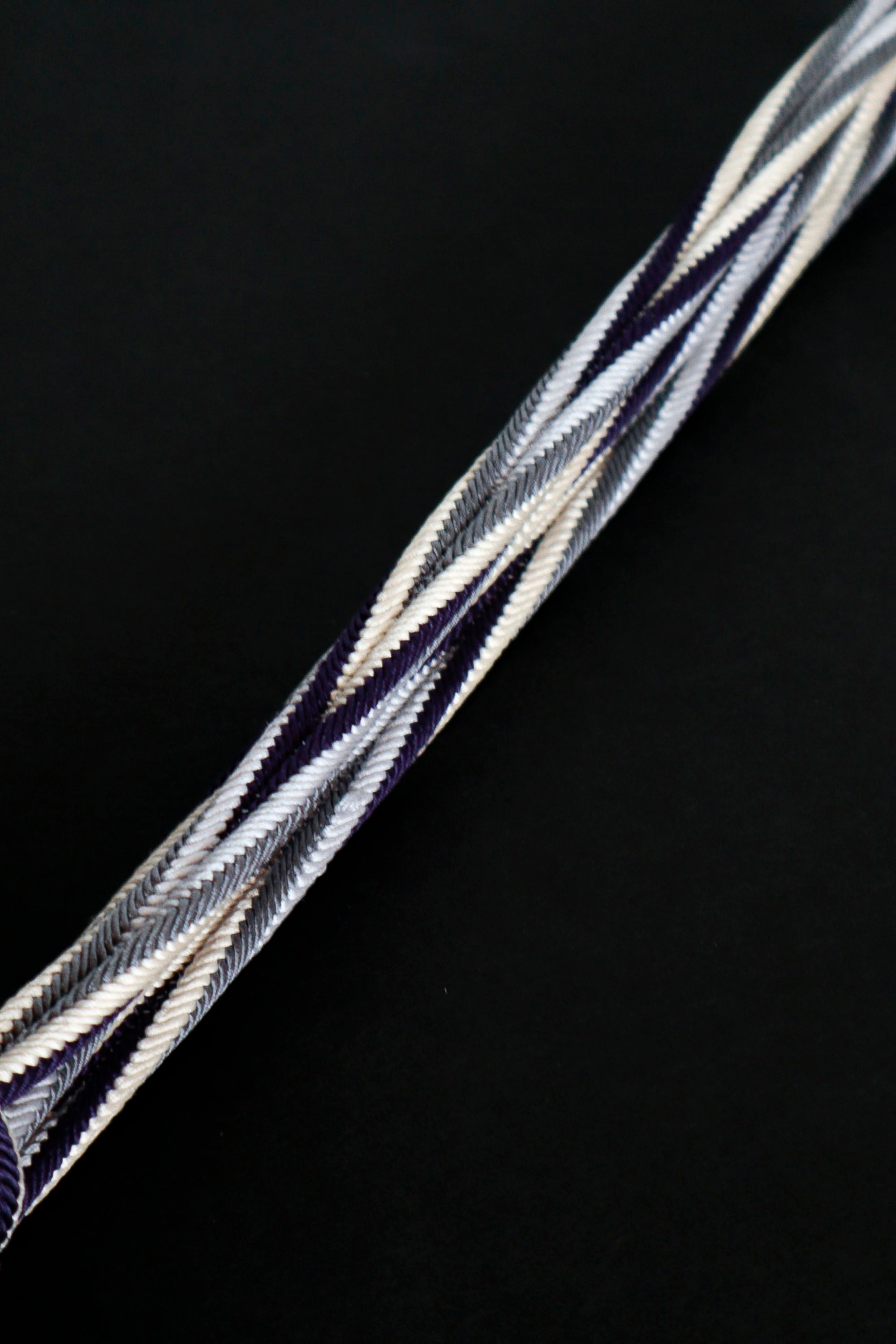 帯締め｜4色ひねり 紫グレー白｜衿秀｜正絹