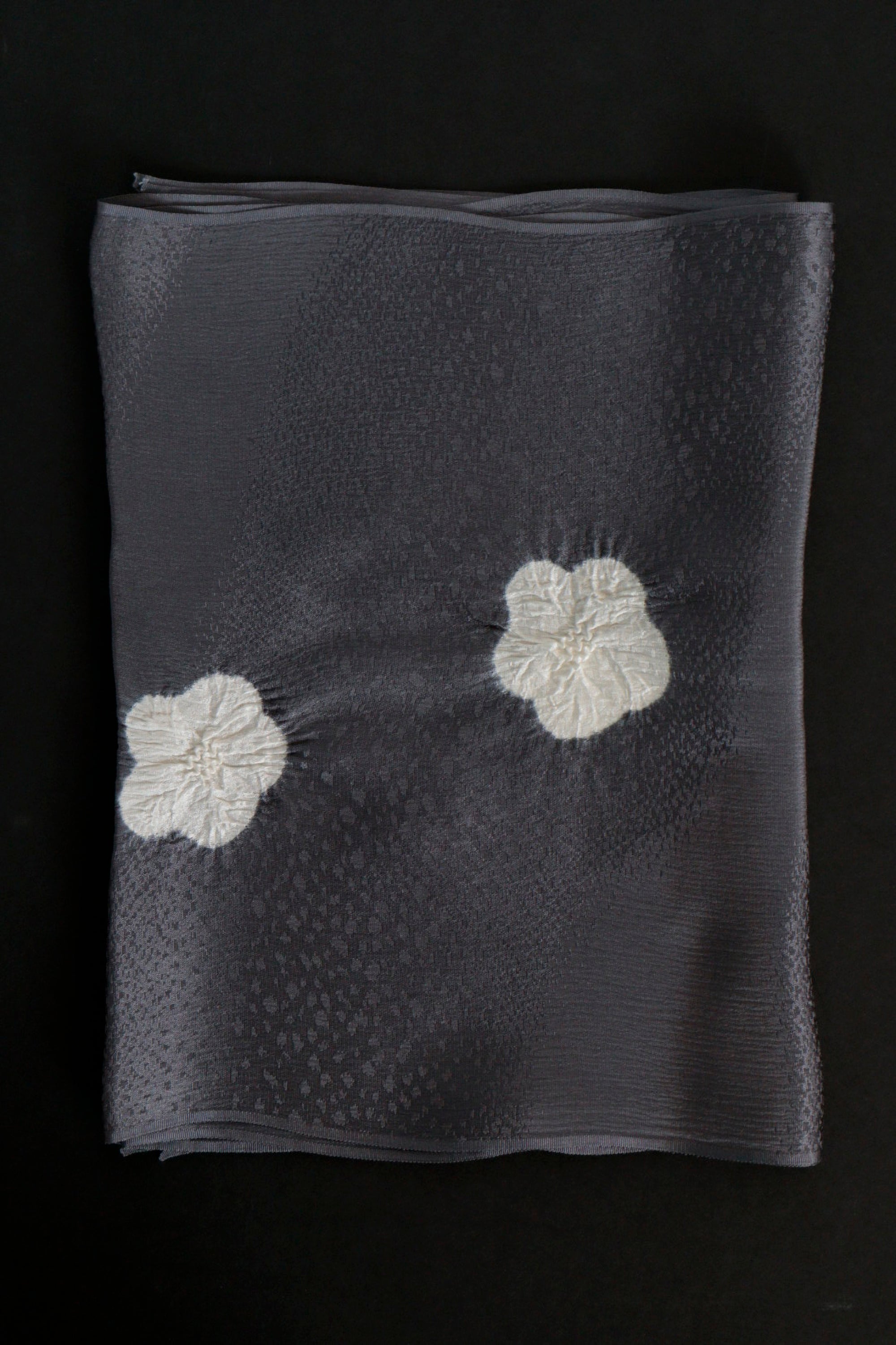 Obiage (sash) with hail pattern and rings, gray, by Erihide