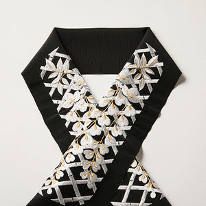 Half-collar embroidery "wisteria" black