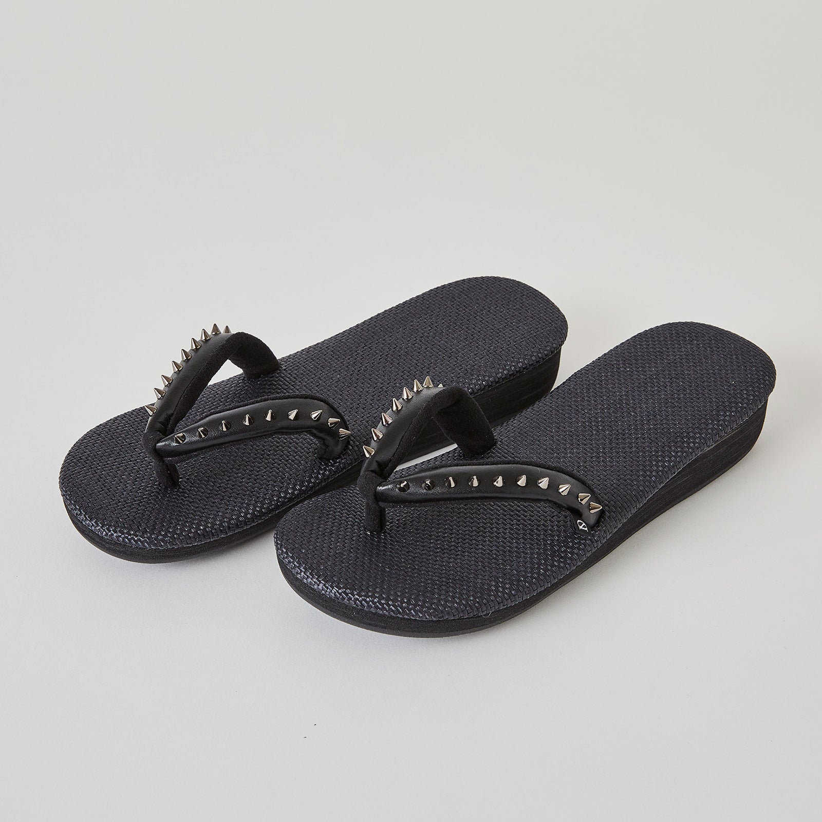 Studded sandals silver (SLADKY x Hishiya)