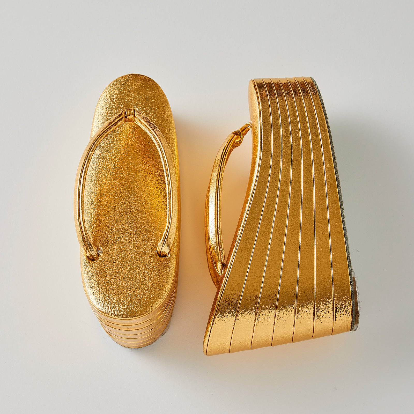 "Seven-tier platform sandals gold"