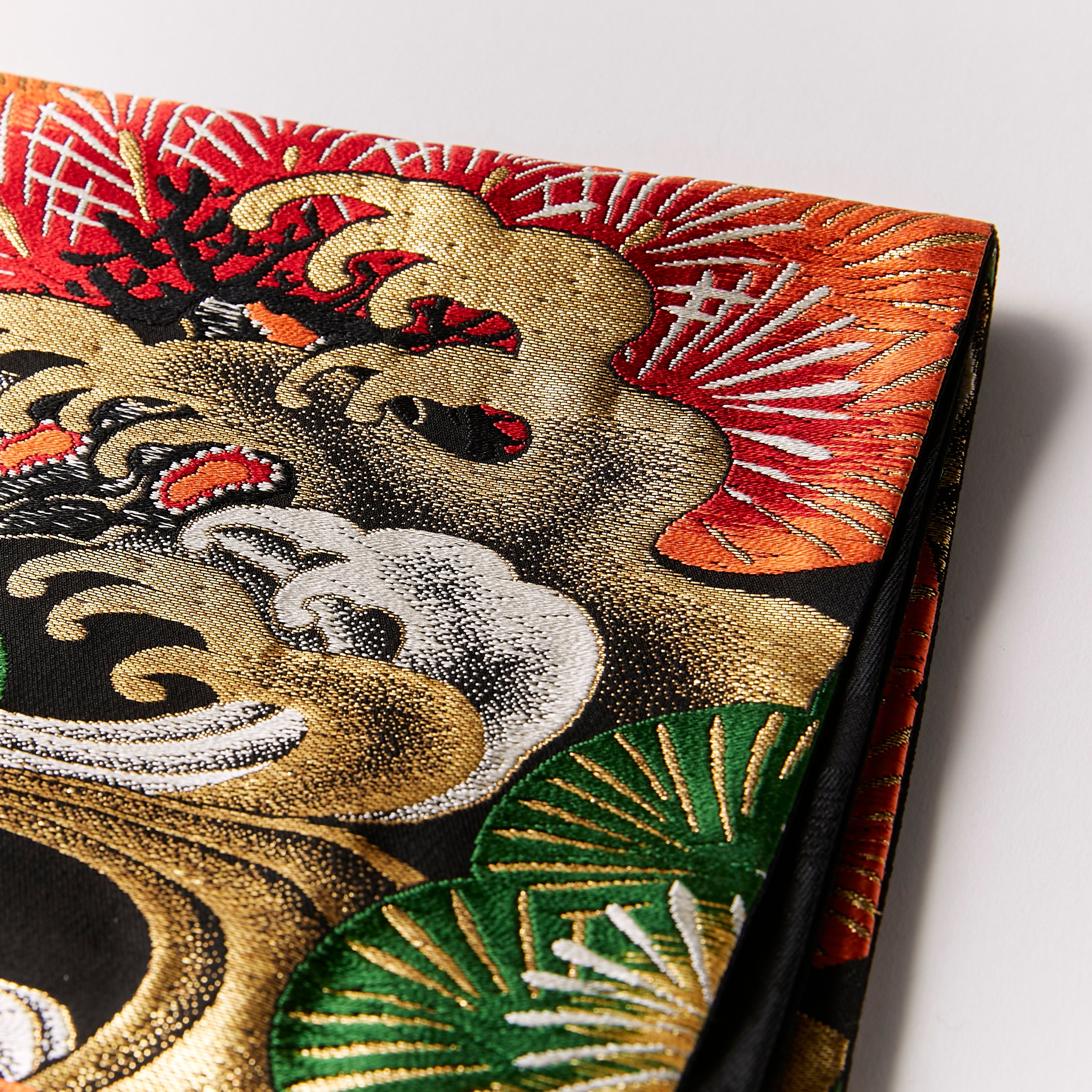 Fukuro obi "Ryusui Matsu Black" KAPUKI original Antique reproduction pattern: Nishijin-ori | Pure silk (tailoring fee included)