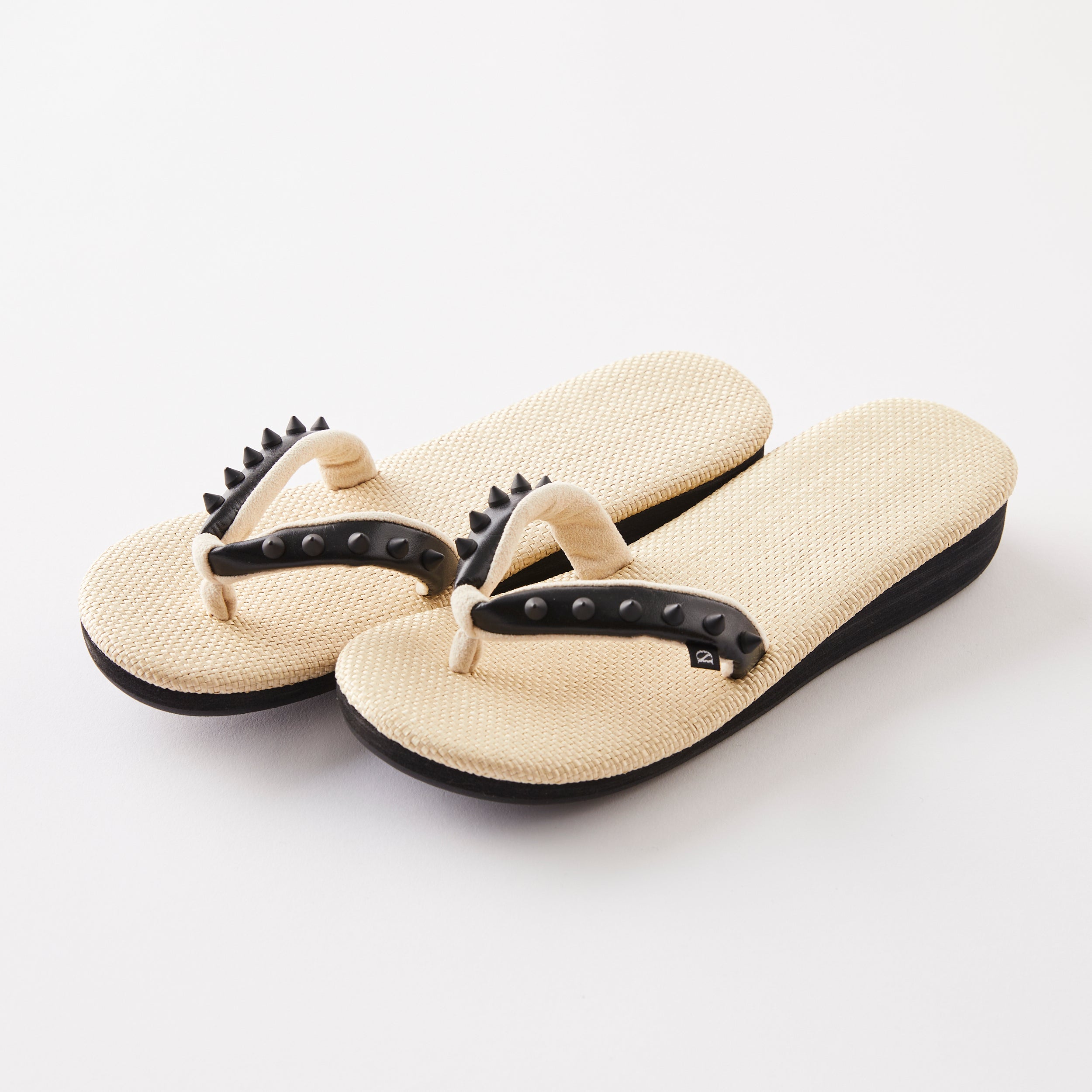KAPUKI custom-made sandals SLADKY x Hishiya "Studded sandals" Beige black