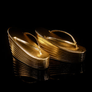 Zori KAPUKI ``Seven-tier thick-soled sandals'' Gold