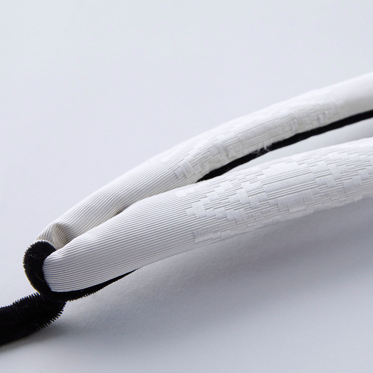 Thong "Ippon Tokko White" Pure Silk Hakata Ori KAPUKI Original
