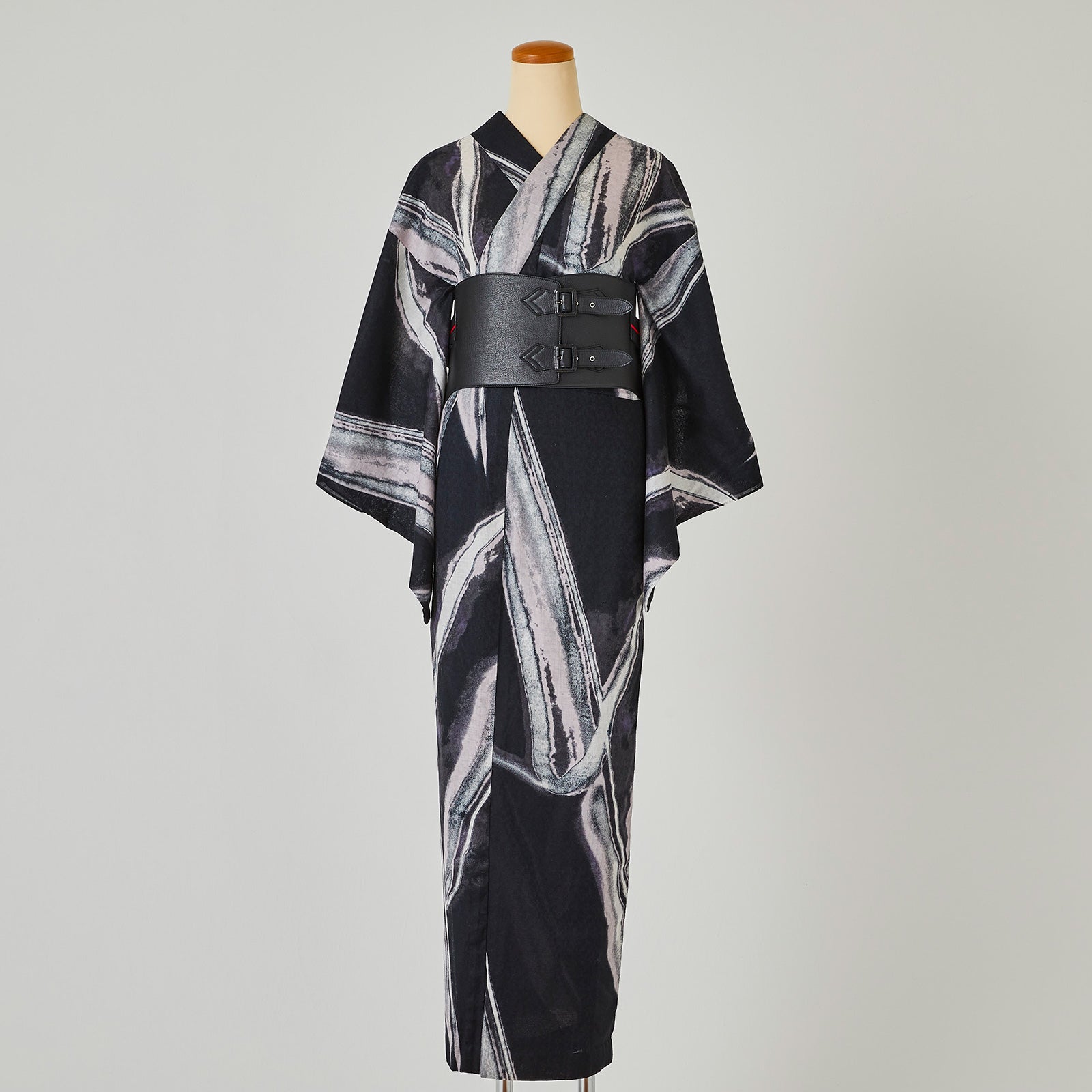 Yukata Hondaya Genbei "Andromeda" Black Gray Pink