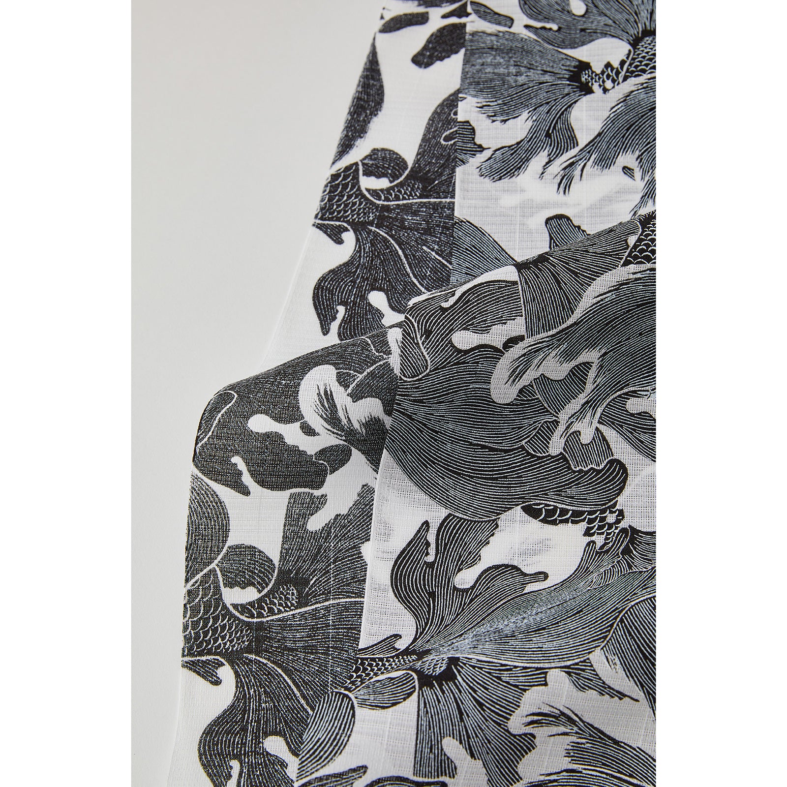 金魚 黒（西岡ペンシル）：浴衣