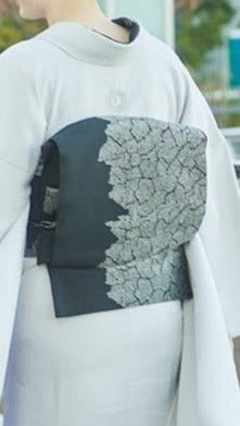袋帯「割れ狢菊」 KAPUKIオリジナル：西陣織｜正絹｜銀糸（お仕立て代込み）